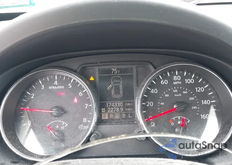 2015 Nissan Rogue Select S z USA, uszkodzony, nr VIN JN8AS5MT2FW665542